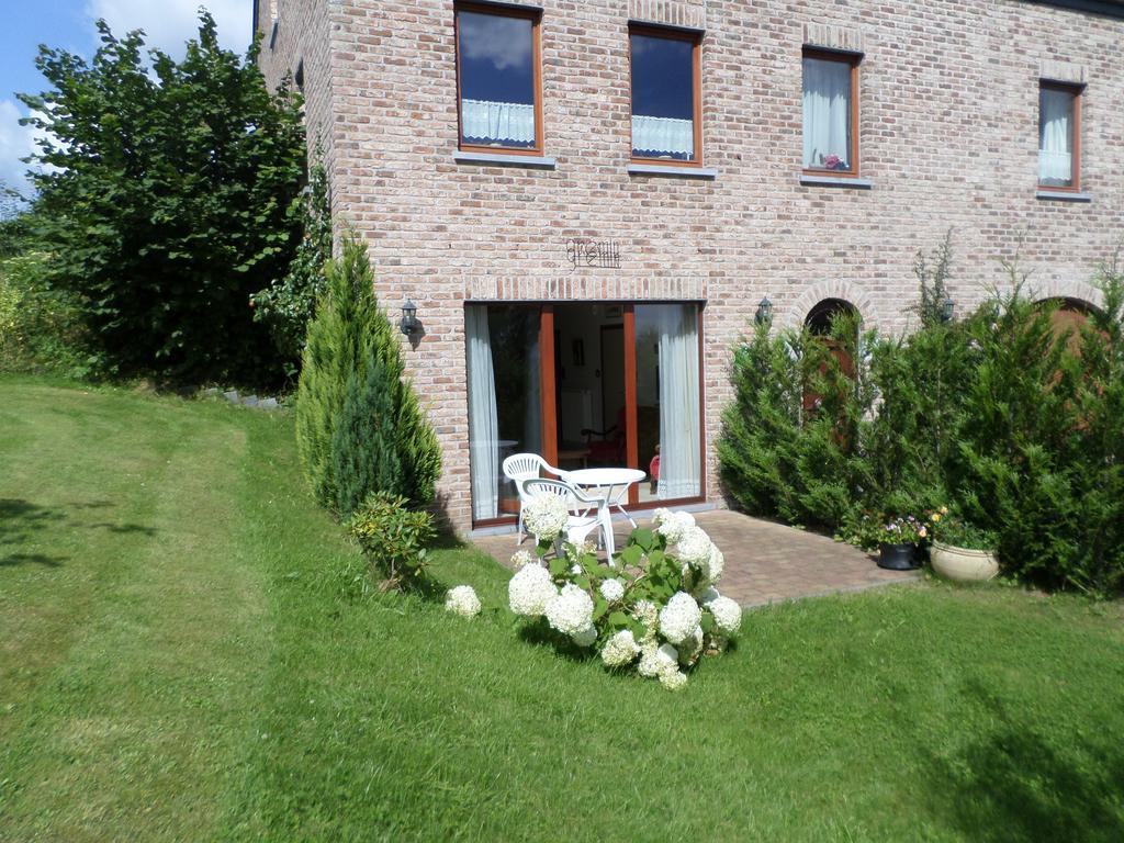 Gremin Apartment Somme-Leuze Exterior photo